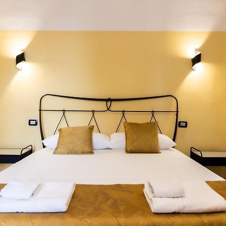 Ferienwohnung Sebeto Duomo Neapel Exterior foto